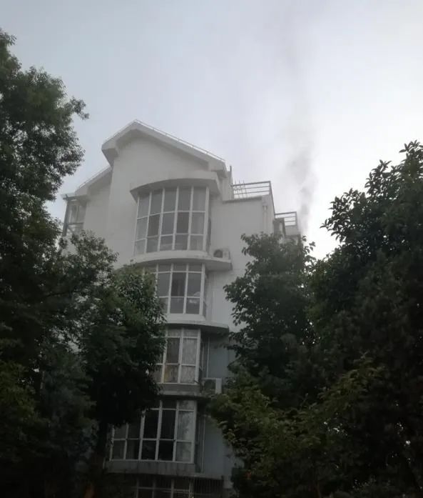 02.jpg