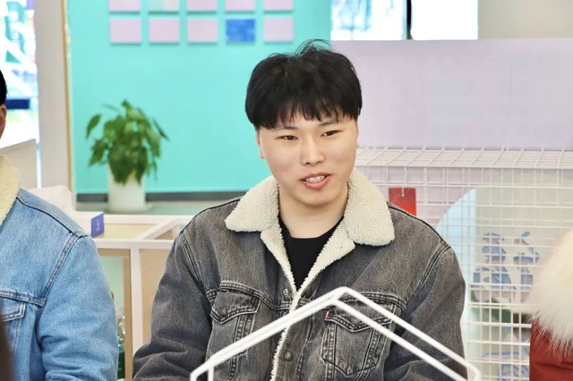 02.jpg
