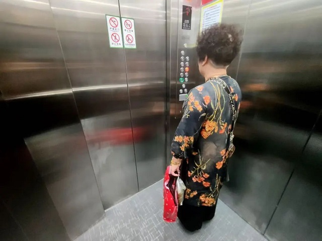 02.jpg