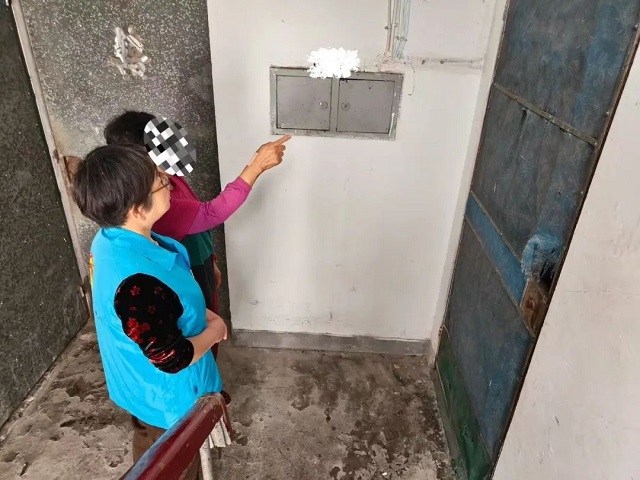 02.jpg