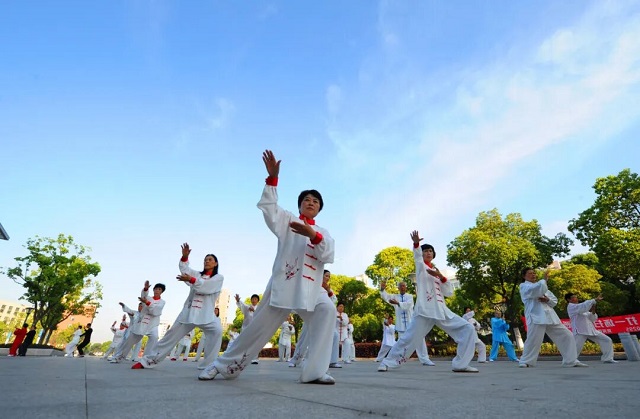 1759798452604.jpg 04.jpg