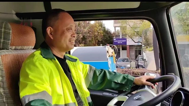 1765180580566.jpg 04.jpg